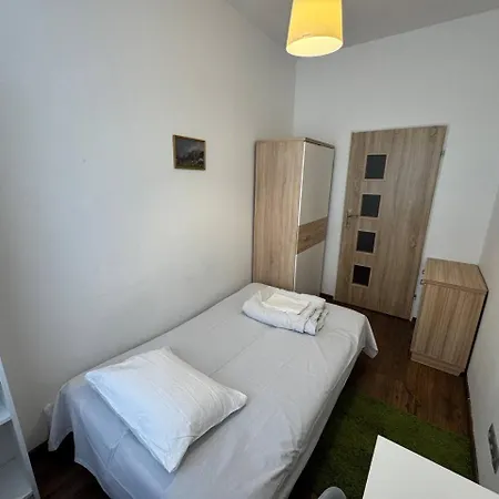 Poznest Polwiejska-centrum - Self Check-in - Samodzielne Zameldowanie