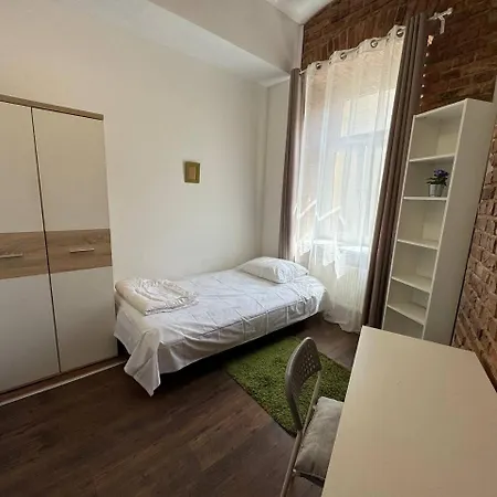 Hostel Poznest Polwiejska-centrum - Self Check-in - Samodzielne Zameldowanie Poznan